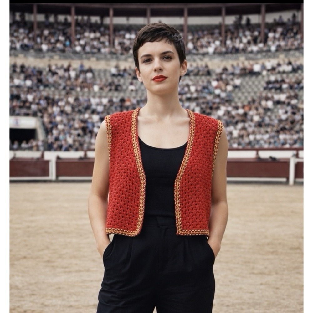 Vintage Susan Bristol Red Chunky‎ Hand-embroidered Braided Trim Vest Size M